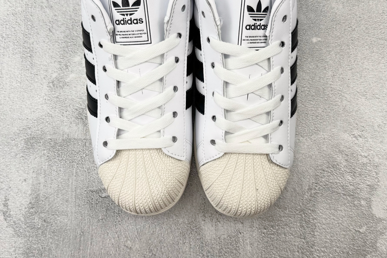 DH adidas originals SUPERSTAR Lo Pro 白黑色 货号:KK0427 尺码:35.5 DH adidas originals SUPERSTAR Lo Pro 白黑色 货号:KK0427 尺码:35.5