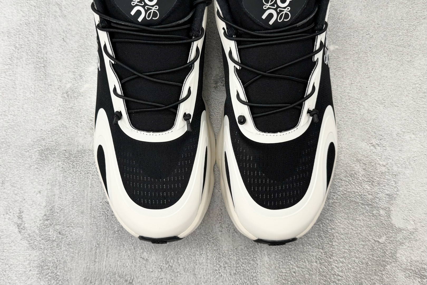 PK 全新工厂开发 LOEWE x On Cloudsolo 黑白 货号：3MF 尺码：36 36.5 37.5 38 