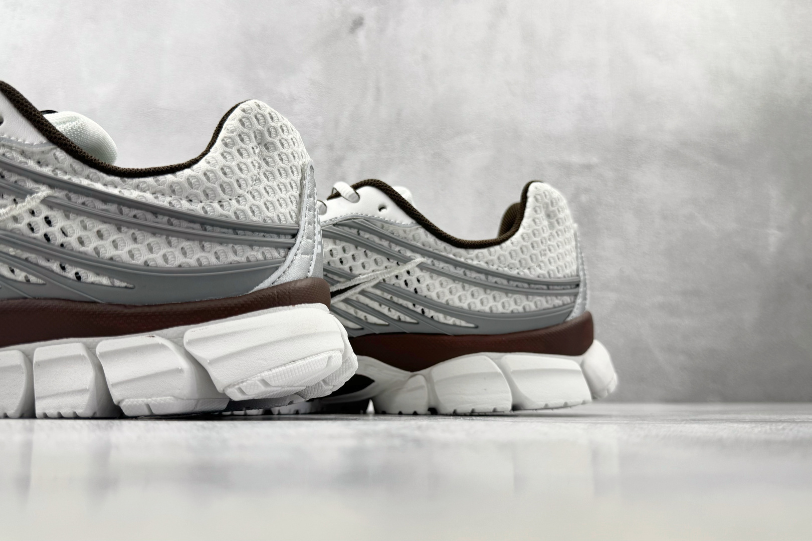 ST Nike Zoom Skylon 11 黑白 货号：IU7360-102 尺码：36 36.5 37.5 38 3