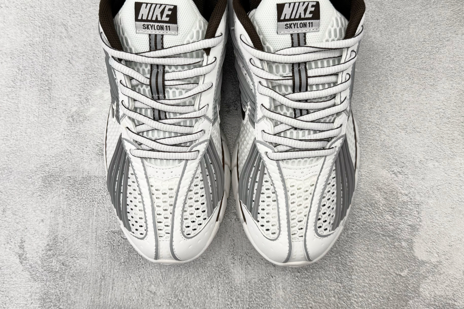 ST Nike Zoom Skylon 11 黑白 货号：IU7360-102 尺码：36 36.5 37.5 38 3