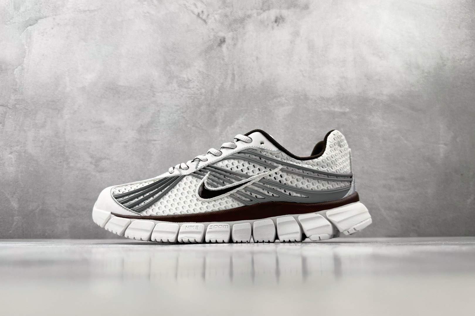 ST Nike Zoom Skylon 11 黑白 货号：IU7360-102 尺码：36 36.5 37.5 38 3