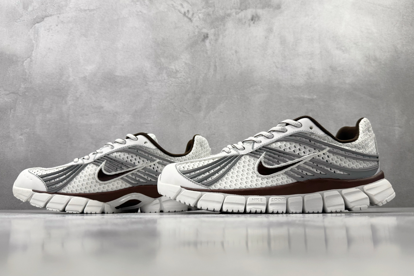 ST Nike Zoom Skylon 11 黑白 货号：IU7360-102 尺码：36 36.5 37.5 38 3
