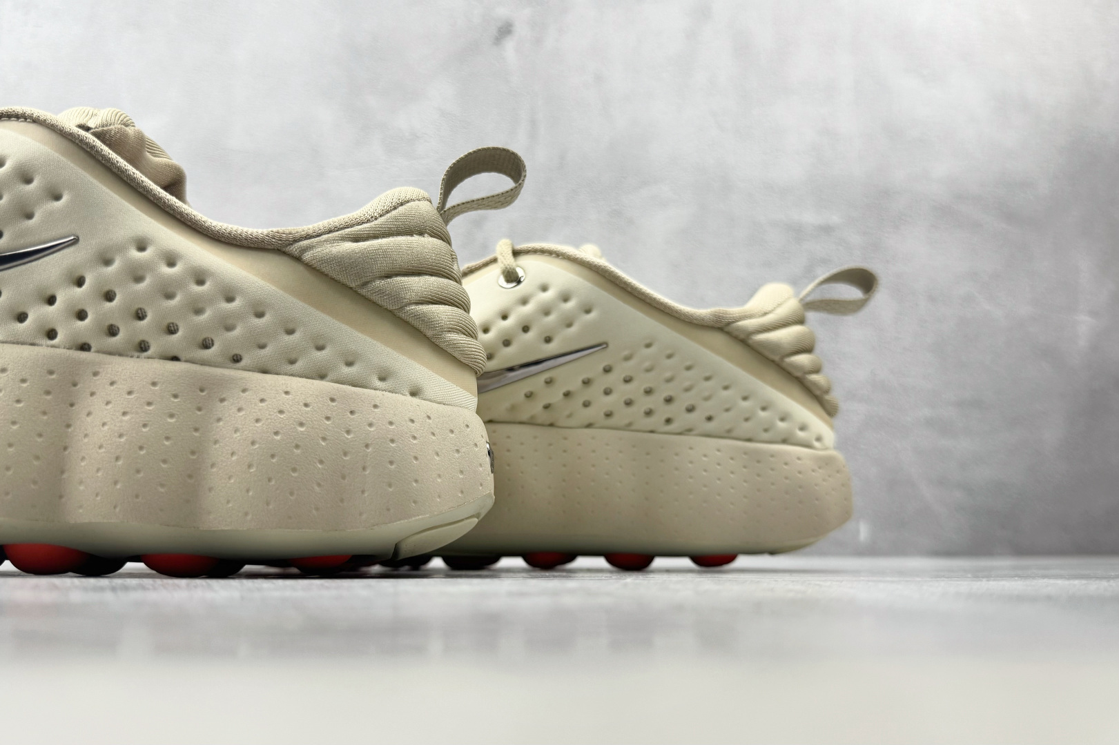 PK  Nike Mind 002 幻影灰 货号：HQ4308-004 尺码：36 36.5 37 38.5 39 40
