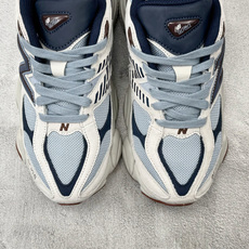 C 版 大厂出品 New Balance NB 9060 蓝色 货号:U90601T1 尺码:36 36.5 37 3 C 版 大厂出品 New Balance NB 9060 蓝色 货号:U90601T1 尺码:36 36.5 37 3