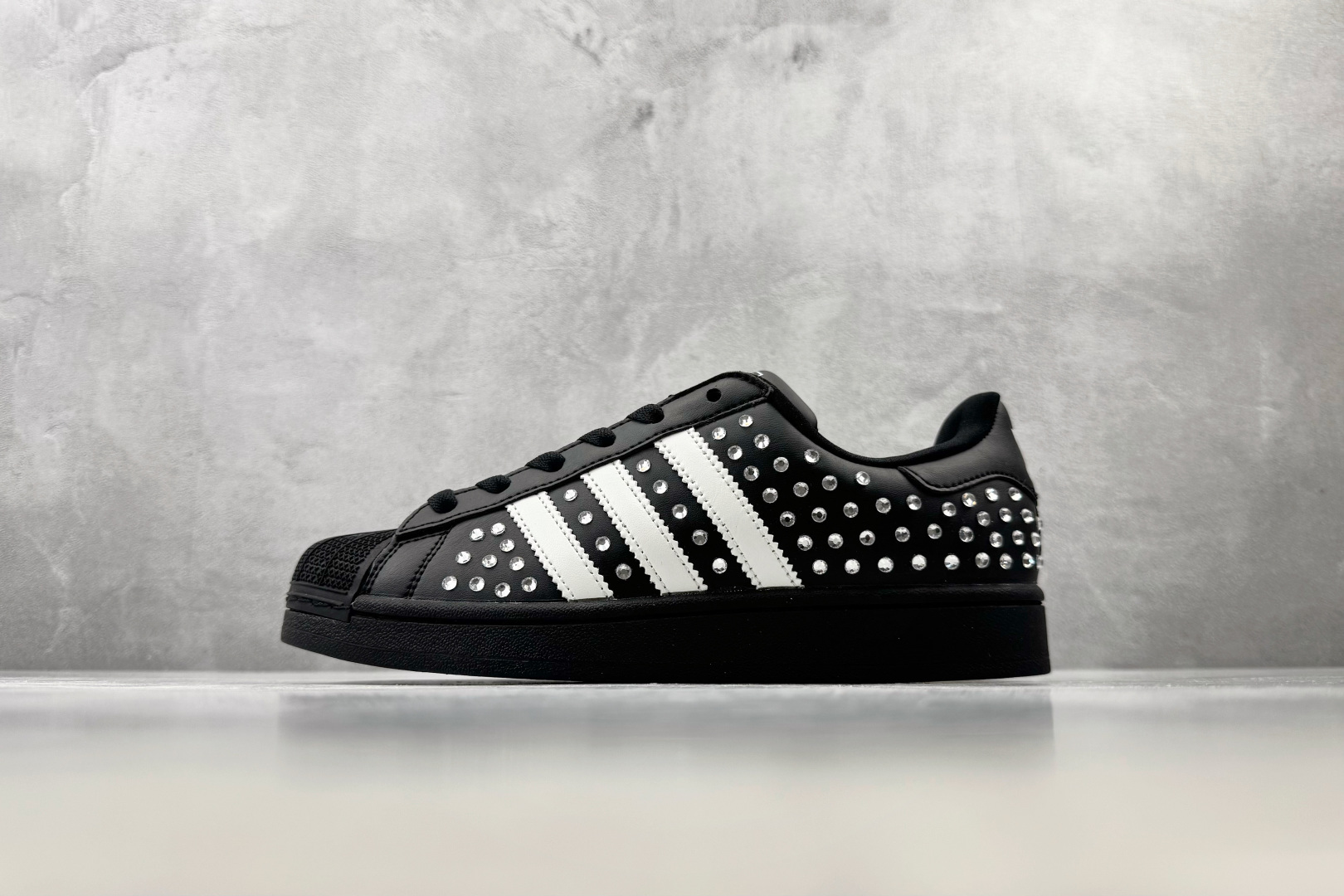 DH adidas originals Superstar 2 黑白 货号: KK4672 尺码：35.5 36 36.