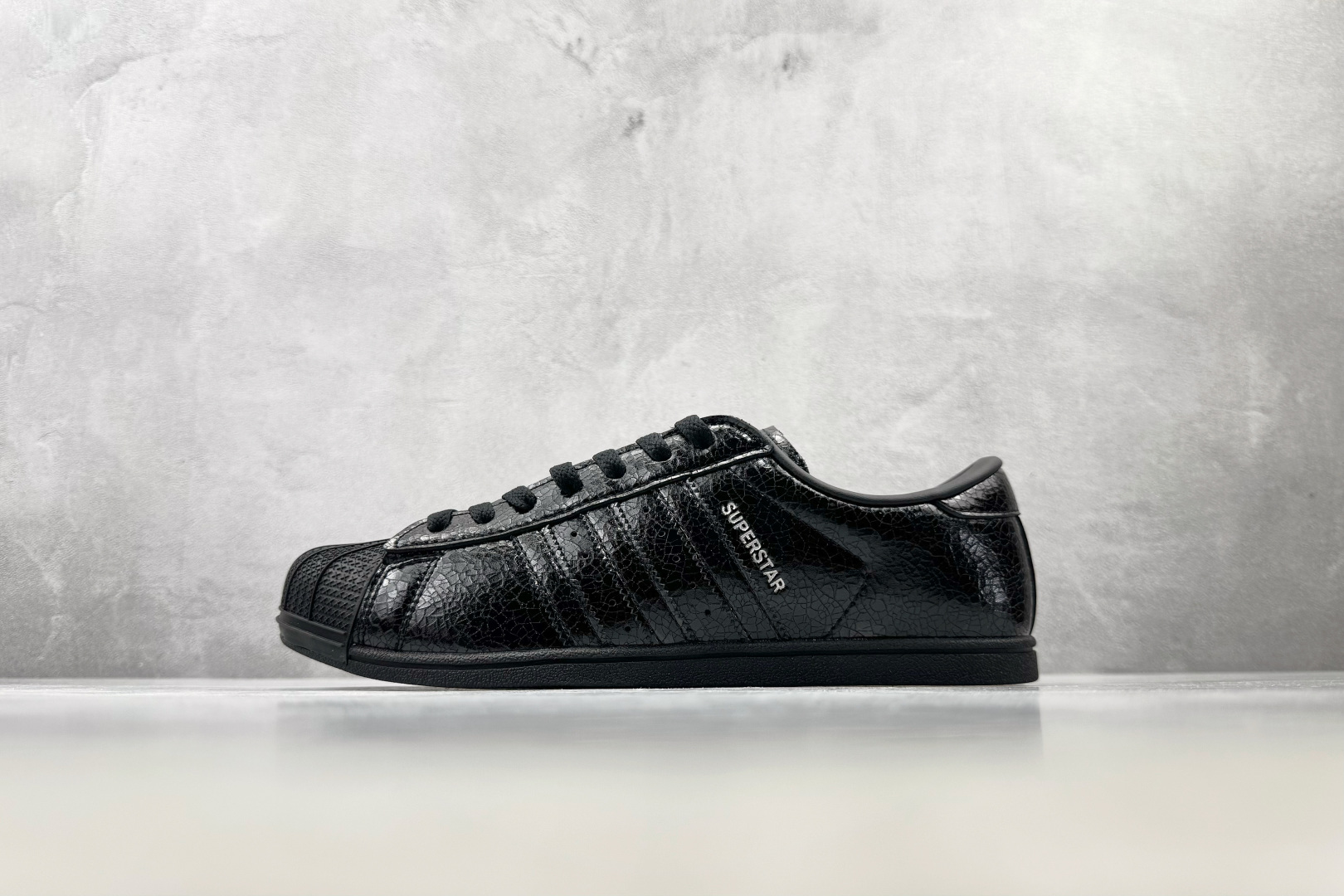 PP adidas originals SUPERSTAR Lo Pro 黑色 货号：H3881 尺码：35.5 36 