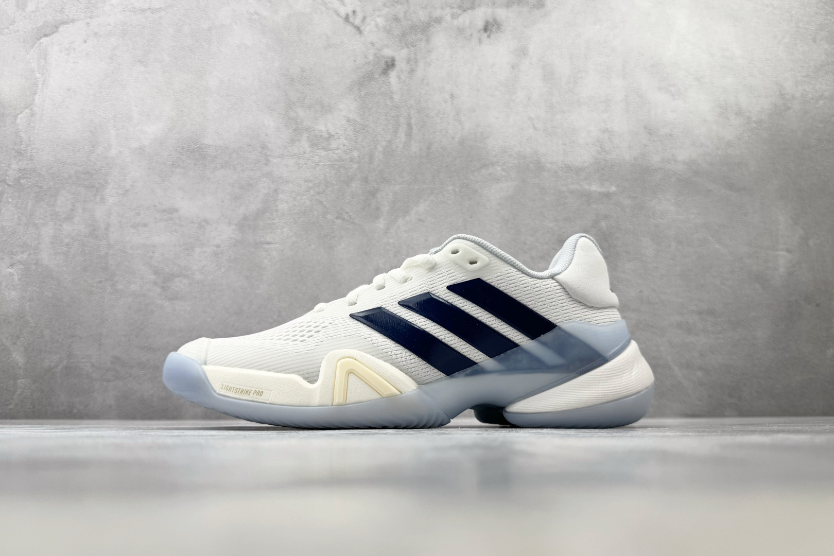 3A adidas BARRICADE 14 白蓝 货号：JS4112 尺码： 36 36.5 37.5 38 38.5