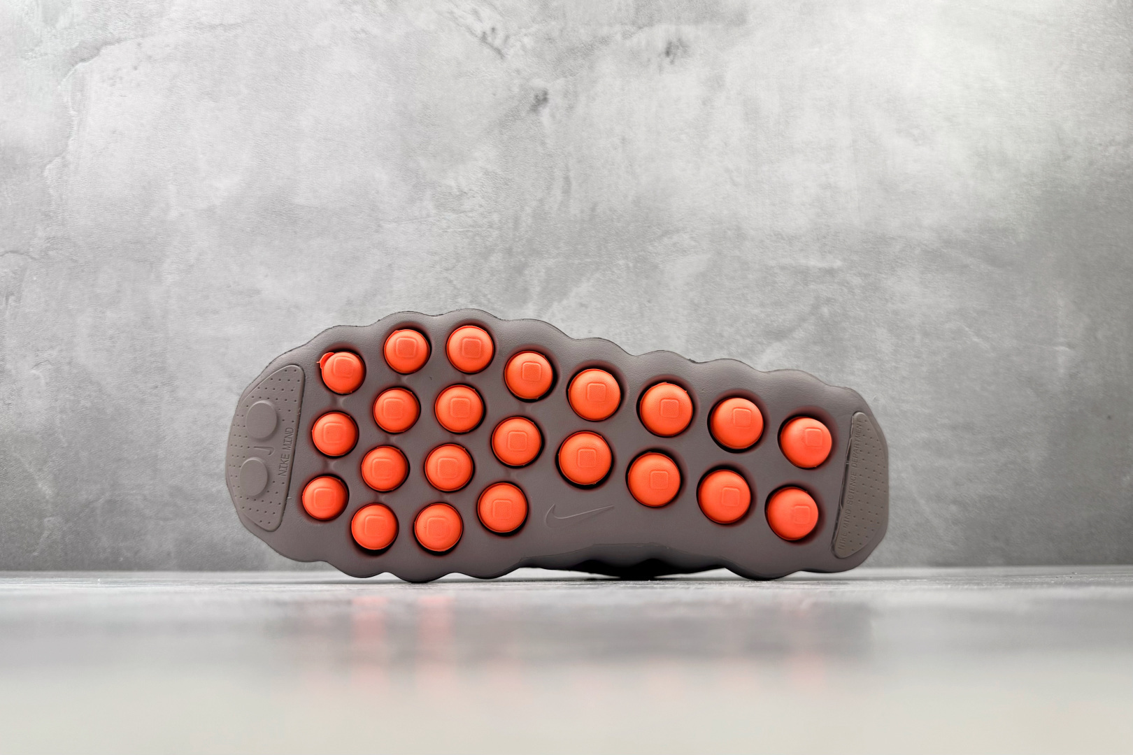 PK  全新工厂开发 Nike Mind 002 紫色 货号：HQ4310 200 尺码：36 36.5 37 38.5