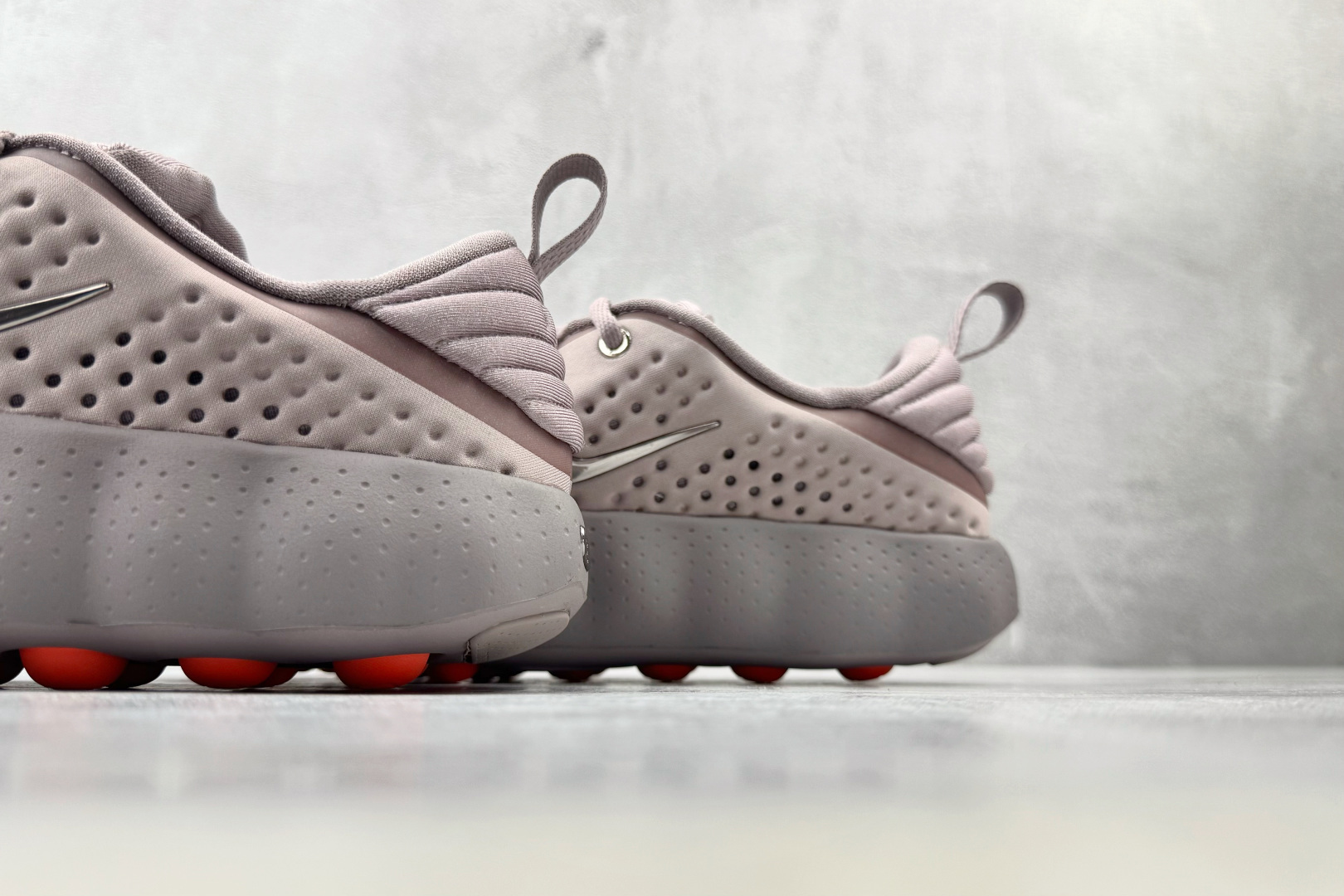 PK  全新工厂开发 Nike Mind 002 紫色 货号：HQ4310 200 尺码：36 36.5 37 38.5