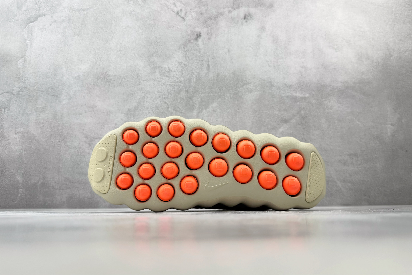 PK  全新工厂开发 Nike Mind 002 米色 货号：HQ4308-200 尺码：36 36.5 37 38.5