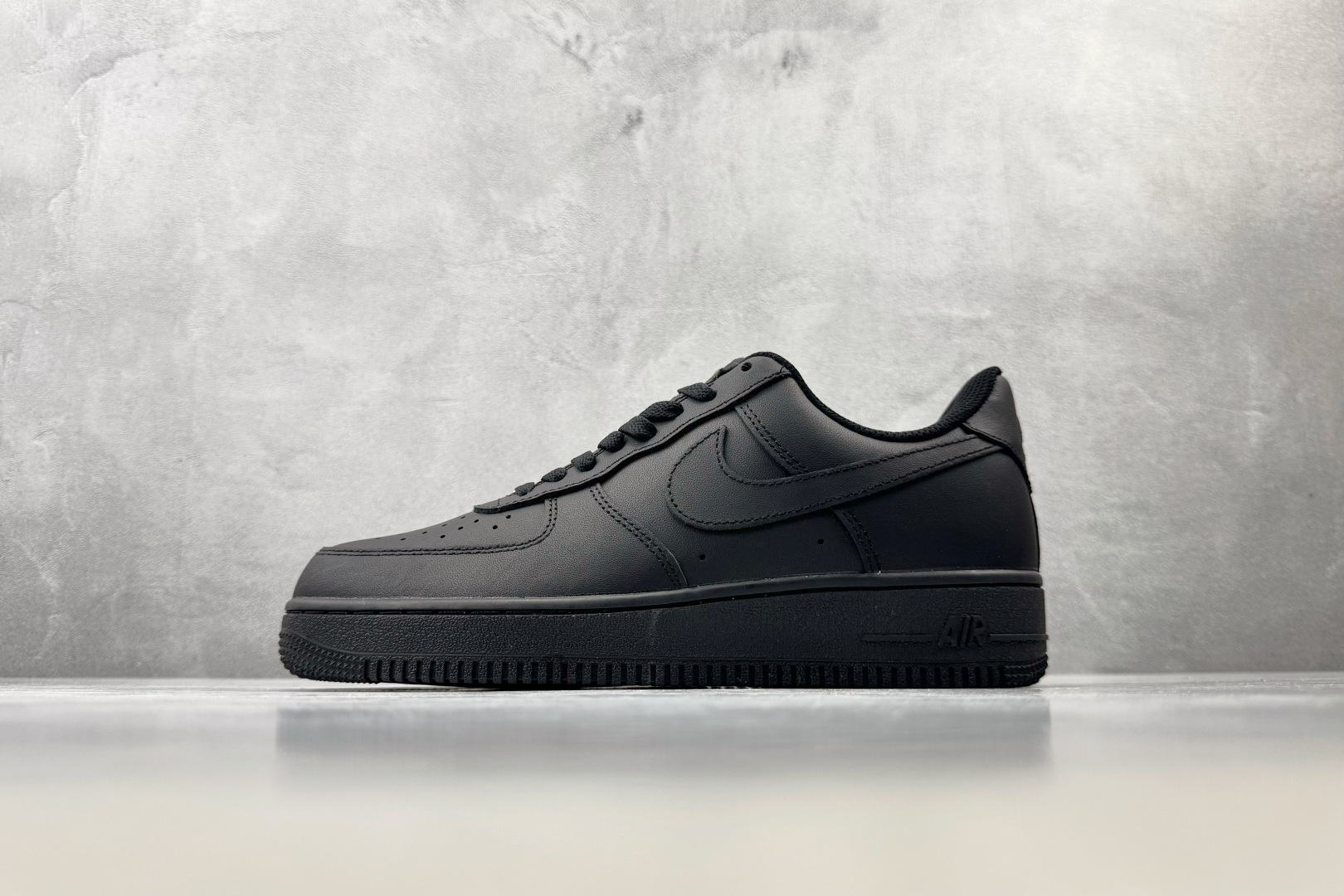 K2 Nike Air Force 1 07 全黑 货号：CW2288 001 尺码：36 36.5 37.5 38 3