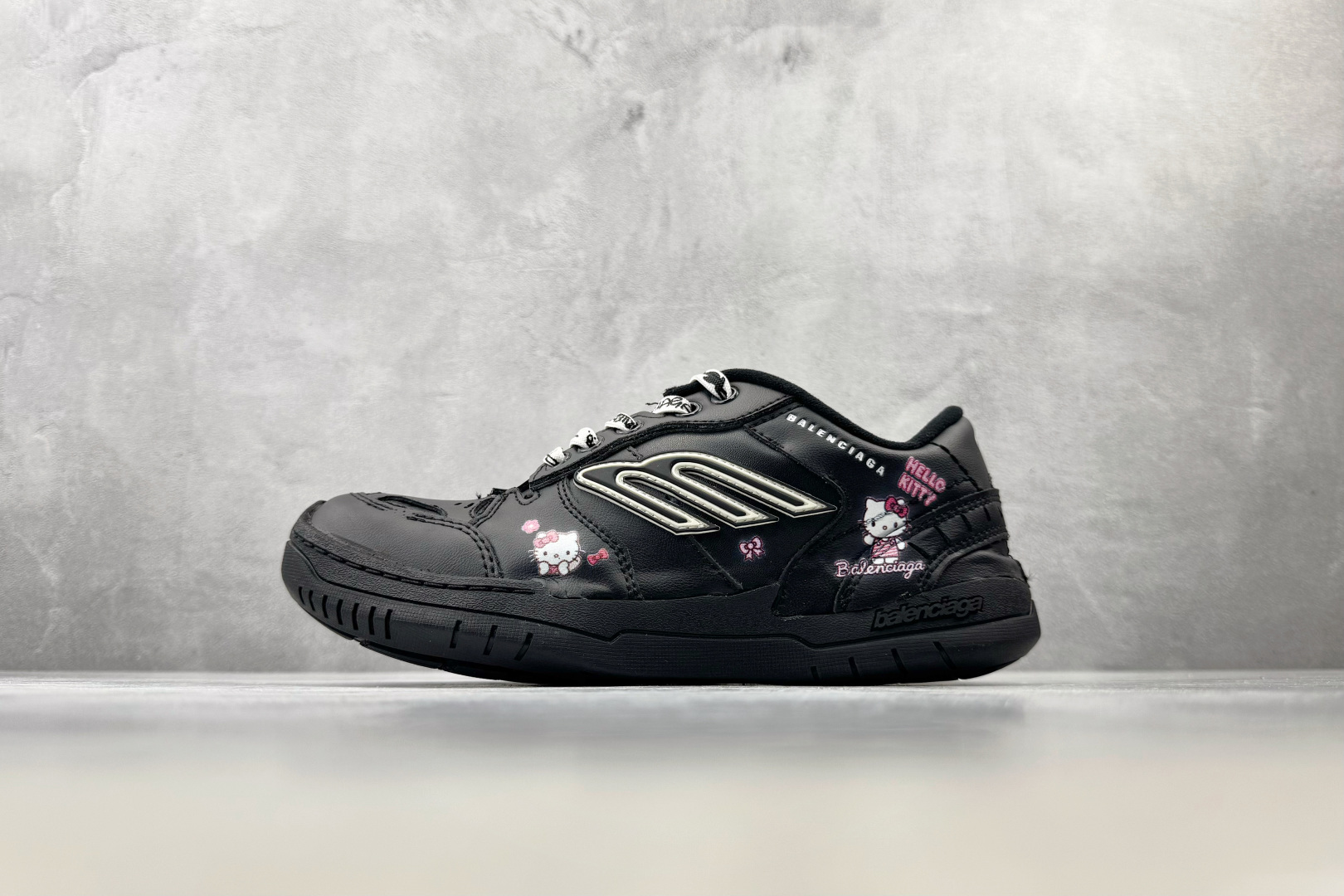 FK 最强性价比 Balenciaga巴黎世家 Hamptons 黑色 货号：WCURB1000 尺码：35 36 37