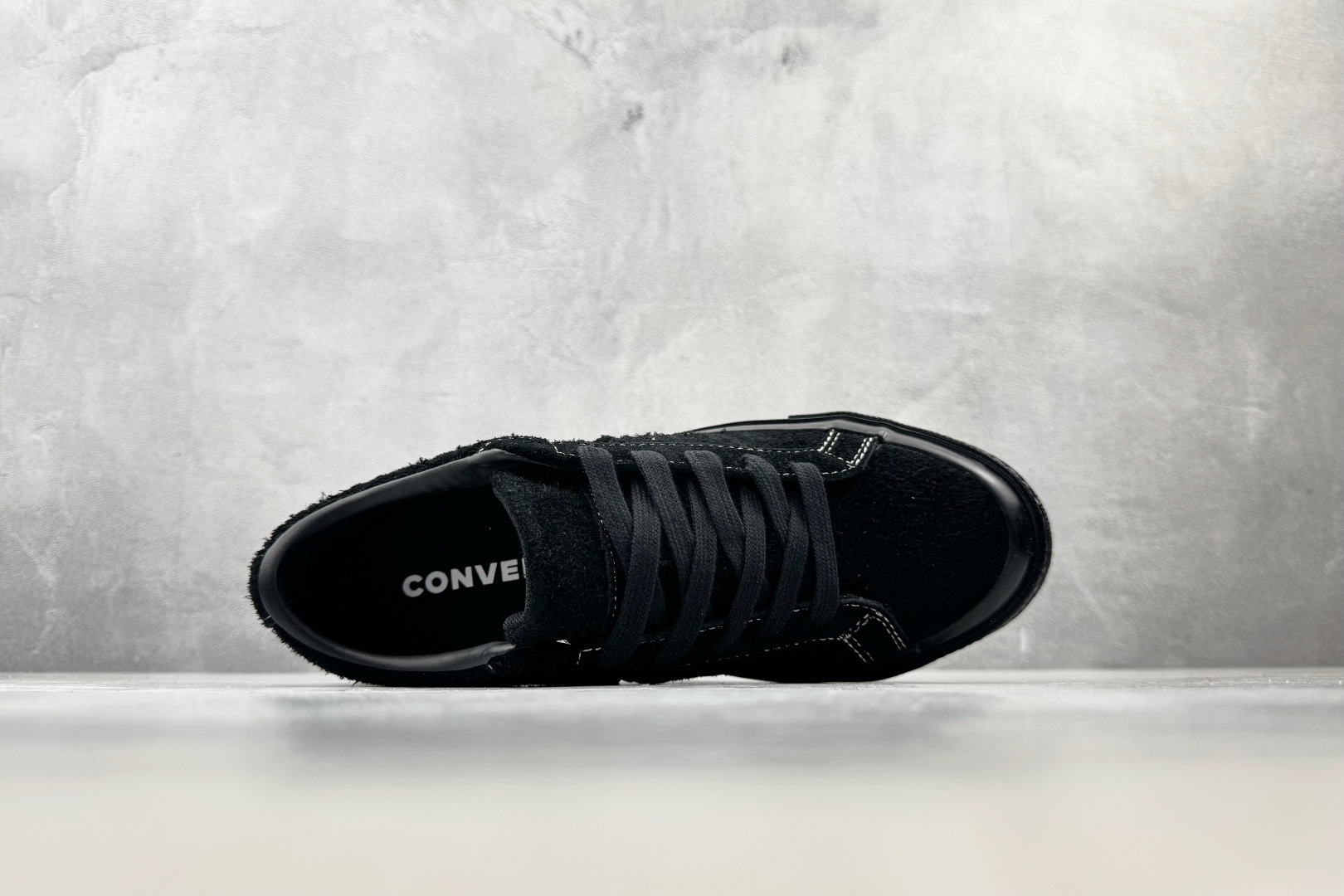 【H版】 Converse one star Suede OX 黑 • 星星贴片车缝针距统一 尖角走线圆润 不断线跳针 