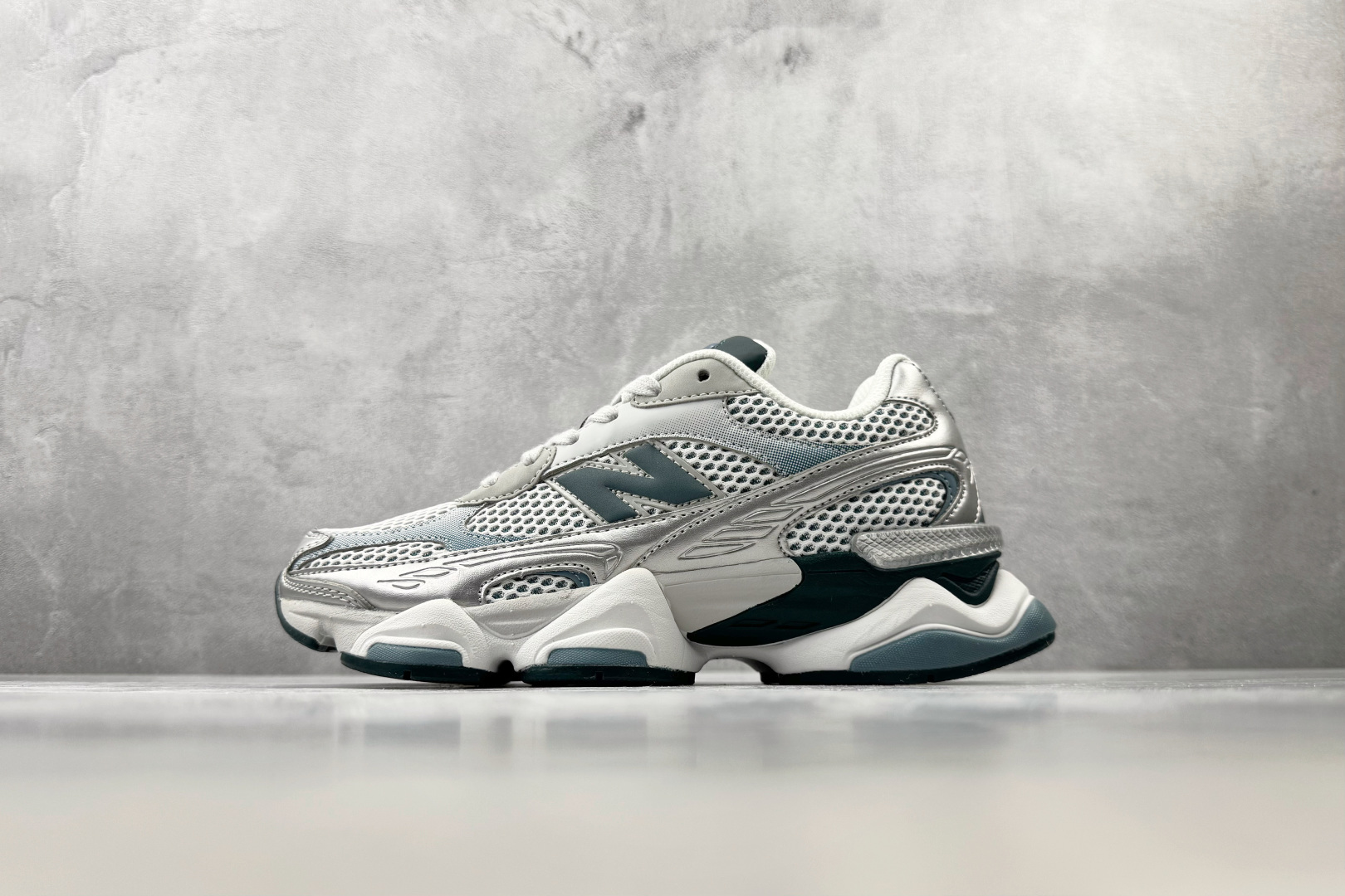 C 版 大厂出品 New Balance NB 9060 白绿 货号：U90606BA 尺码：36 36.5 37 38