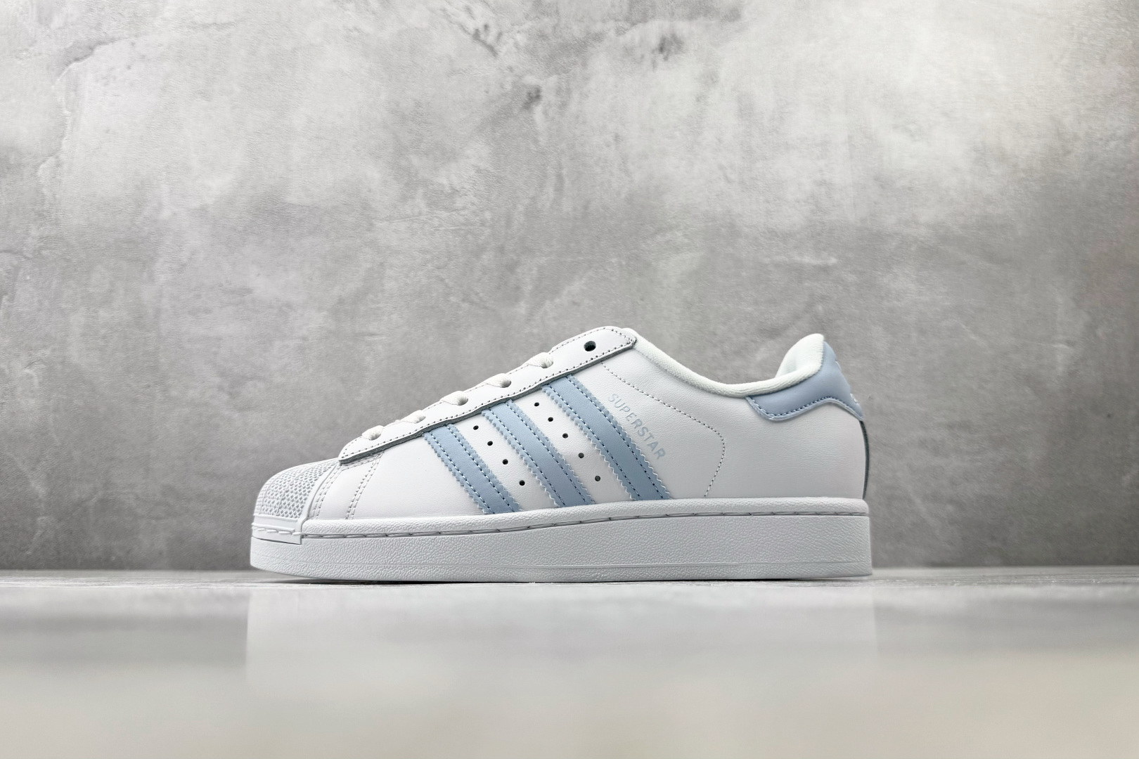 DH adidas originals Superstar 2 白蓝 货号：JR9864 尺码：35.5 36 36.5