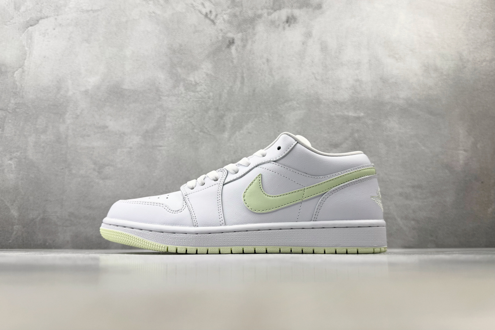 K版 综合版 Jordan Air Jordan 1 黄白 货号：DC0774-115 尺码：36 36.5 37.5 