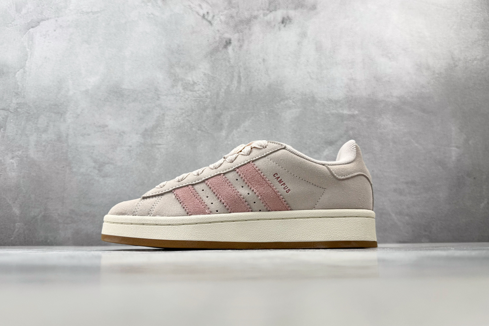 ZG 性价比天花板 adidas originals CAMPUS 00s 粉色 货号：JH5628 尺码：35.5 3