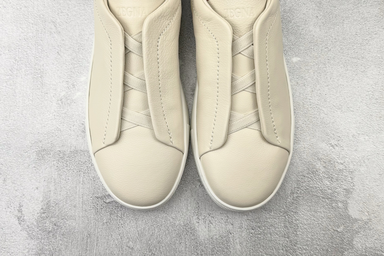 A+版 杰尼亚 Triple Stitch Secondskin 米色 货号：S8381ZLHCVNPAN 尺码：39 