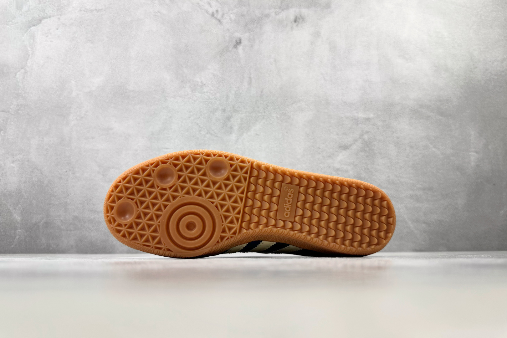 R 版出口订单 adidas originals SAMBA OG 蓝白 货号：KH9784 尺码：35.5 36 36