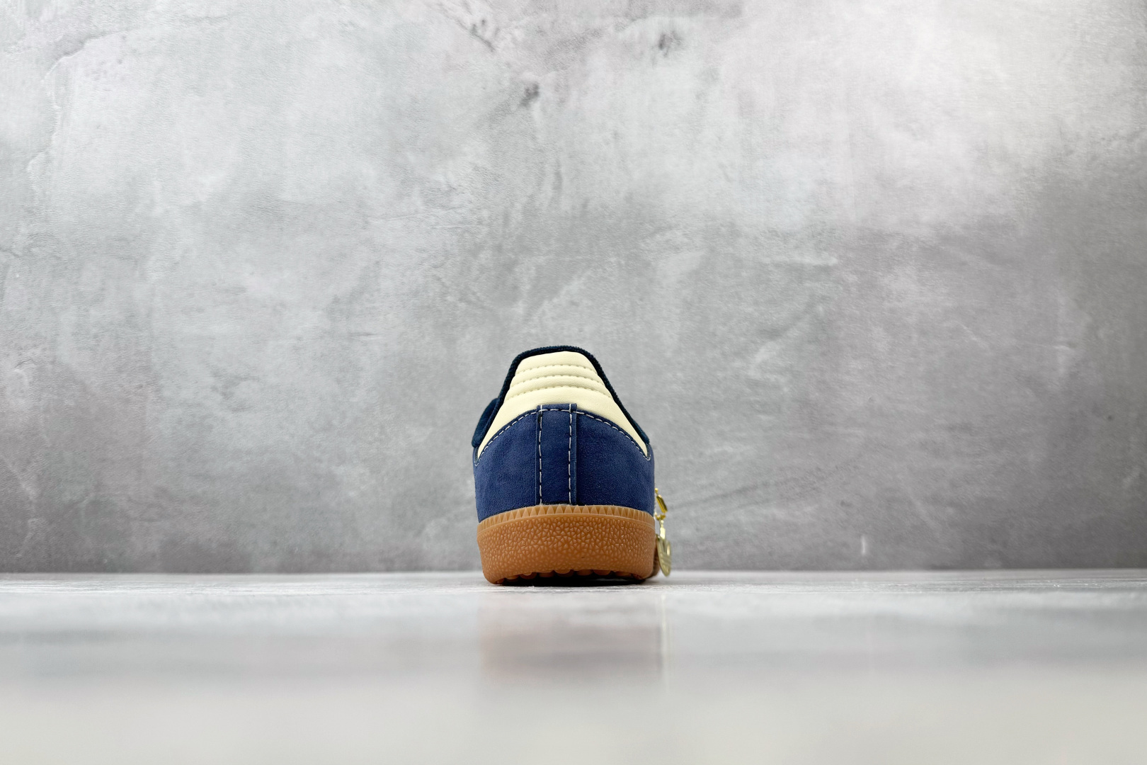 R 版出口订单 adidas originals SAMBA OG 蓝白 货号：KH9784 尺码：35.5 36 36