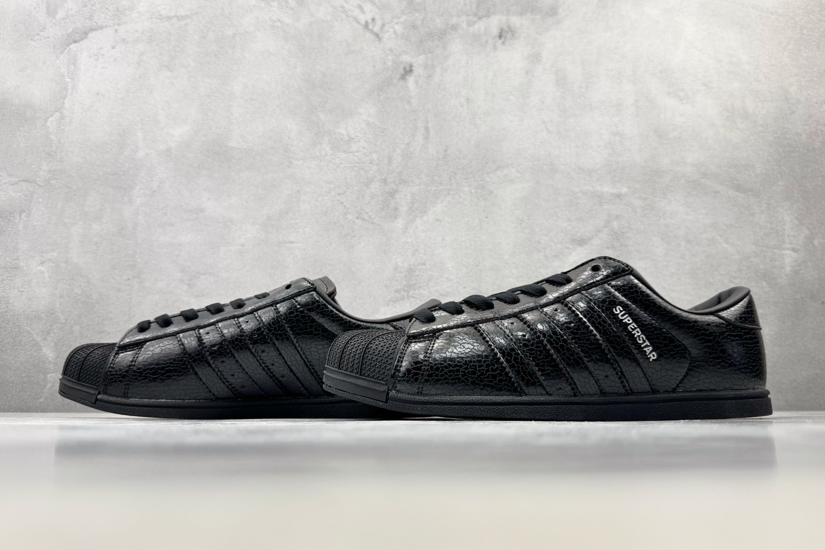 DH adidas originals SUPERSTAR LO PRO 黑色 货号：H3881 尺码：35.5 36 