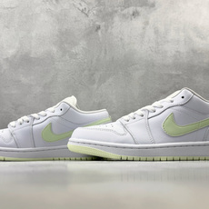 K版 综合版 Jordan Air Jordan 1 黄白 货号:DC0774-115 尺码:36 36.5 37.5 K版 综合版 Jordan Air Jordan 1 黄白 货号:DC0774-115 尺码:36 36.5 37.5