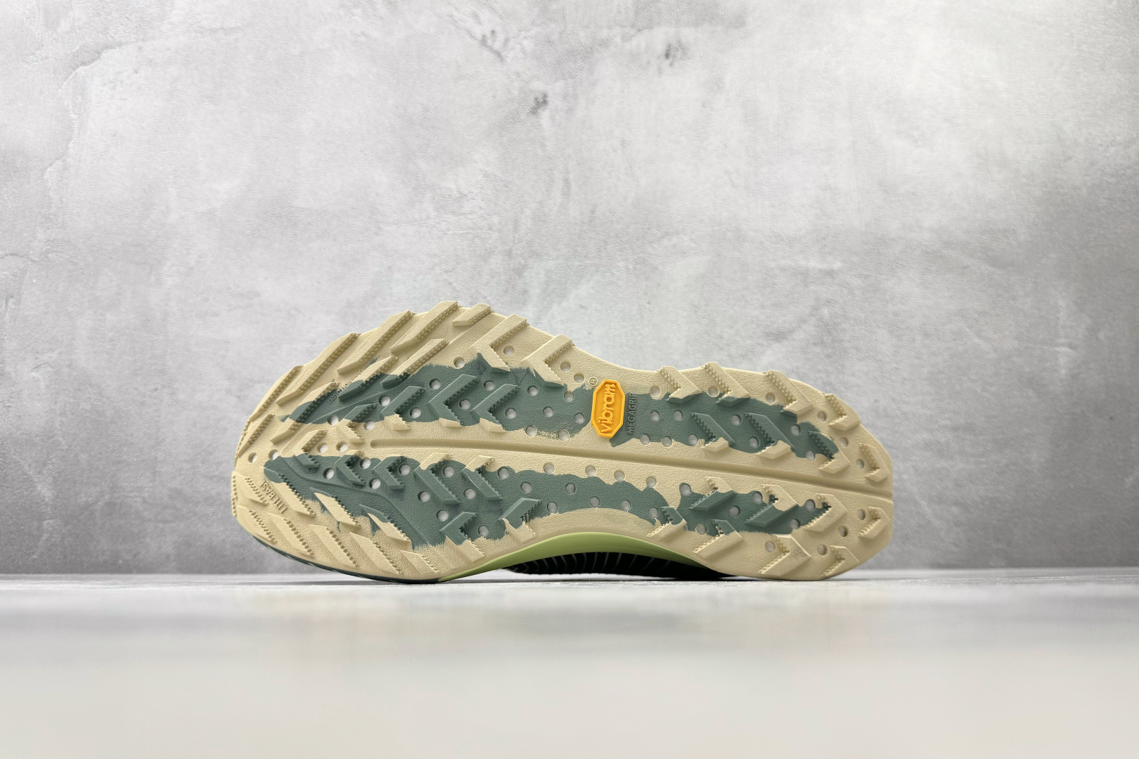 M 版 Nike ACG Ultrafly TRAIL SP 芦荟绿 货号：IR7317-300 尺码：36 36.5 