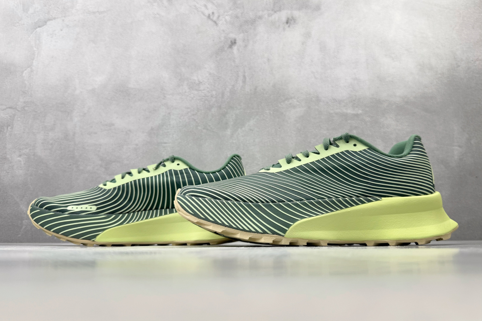 M 版 Nike ACG Ultrafly TRAIL SP 芦荟绿 货号：IR7317-300 尺码：36 36.5 
