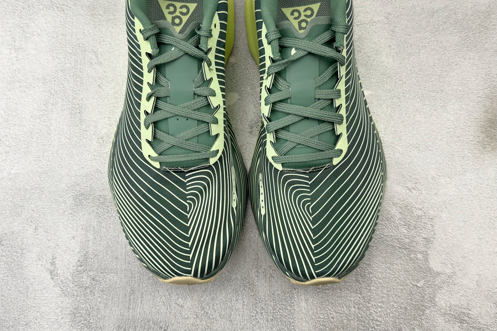 M 版 Nike ACG Ultrafly TRAIL SP 芦荟绿 货号：IR7317-300 尺码：36 36.5 