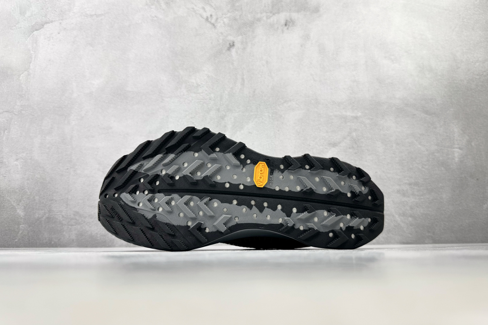 M 版 Nike ACG Ultrafly TRAIL 黑色 货号：HF5668-001 尺码：36 36.5 37.5