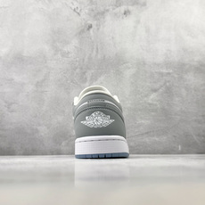 Mok Jordan Air Jordan 1 白灰 货号:DC0774-105 尺码:36 36.5 37.5 38 Mok Jordan Air Jordan 1 白灰 货号:DC0774-105 尺码:36 36.5 37.5 38