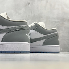 Mok Jordan Air Jordan 1 白灰 货号:DC0774-105 尺码:36 36.5 37.5 38 Mok Jordan Air Jordan 1 白灰 货号:DC0774-105 尺码:36 36.5 37.5 38