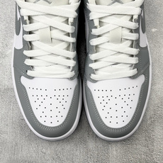 Mok Jordan Air Jordan 1 白灰 货号:DC0774-105 尺码:36 36.5 37.5 38 Mok Jordan Air Jordan 1 白灰 货号:DC0774-105 尺码:36 36.5 37.5 38