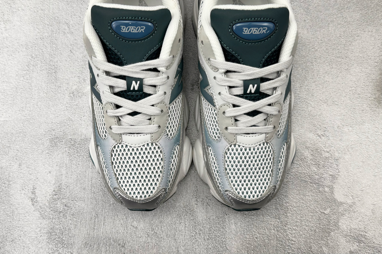 C 版 大厂出品 New Balance NB 9060 白绿 货号：U90606BA 尺码：36 36.5 37 38