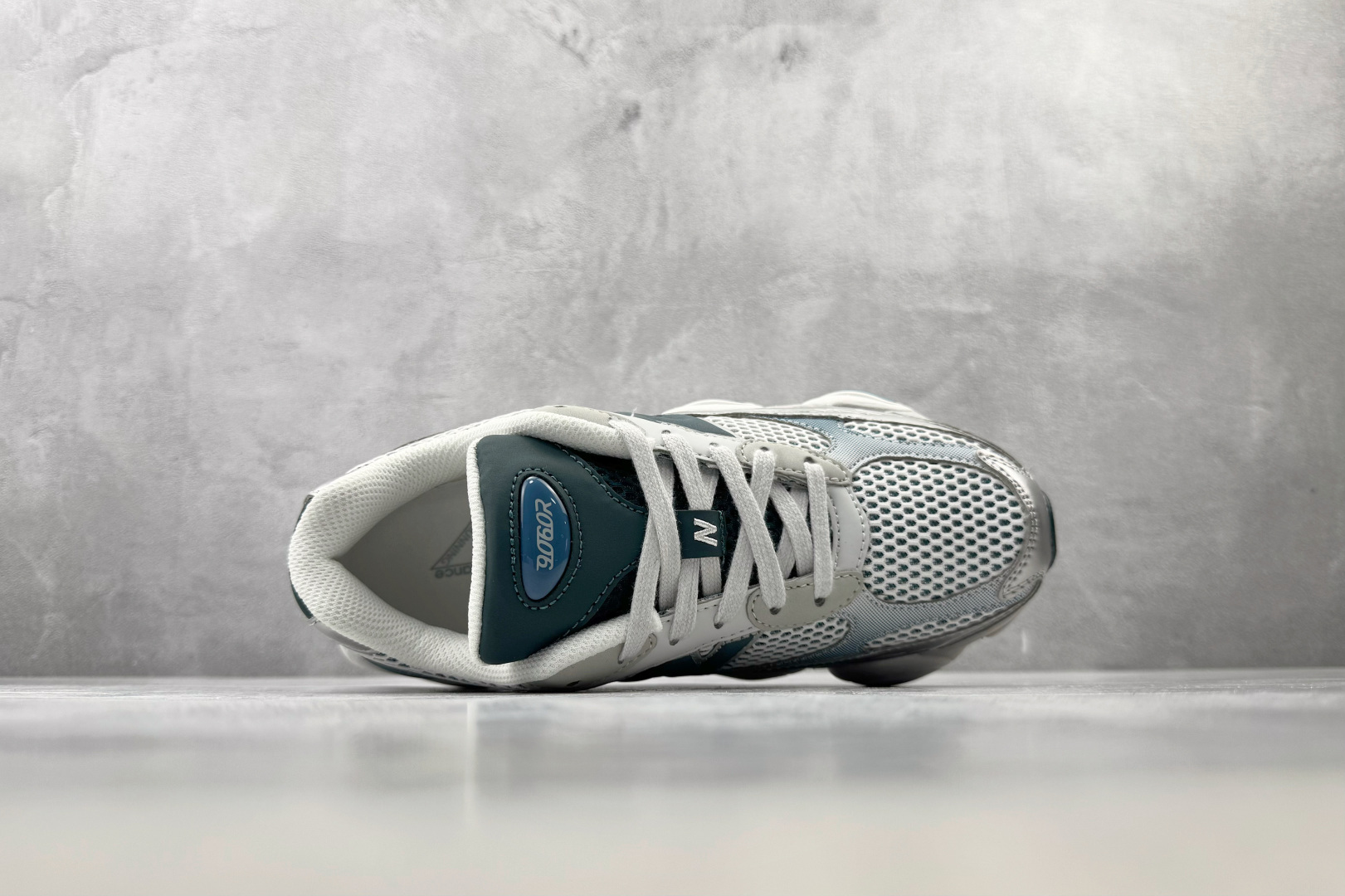 C 版 大厂出品 New Balance NB 9060 白绿 货号：U90606BA 尺码：36 36.5 37 38