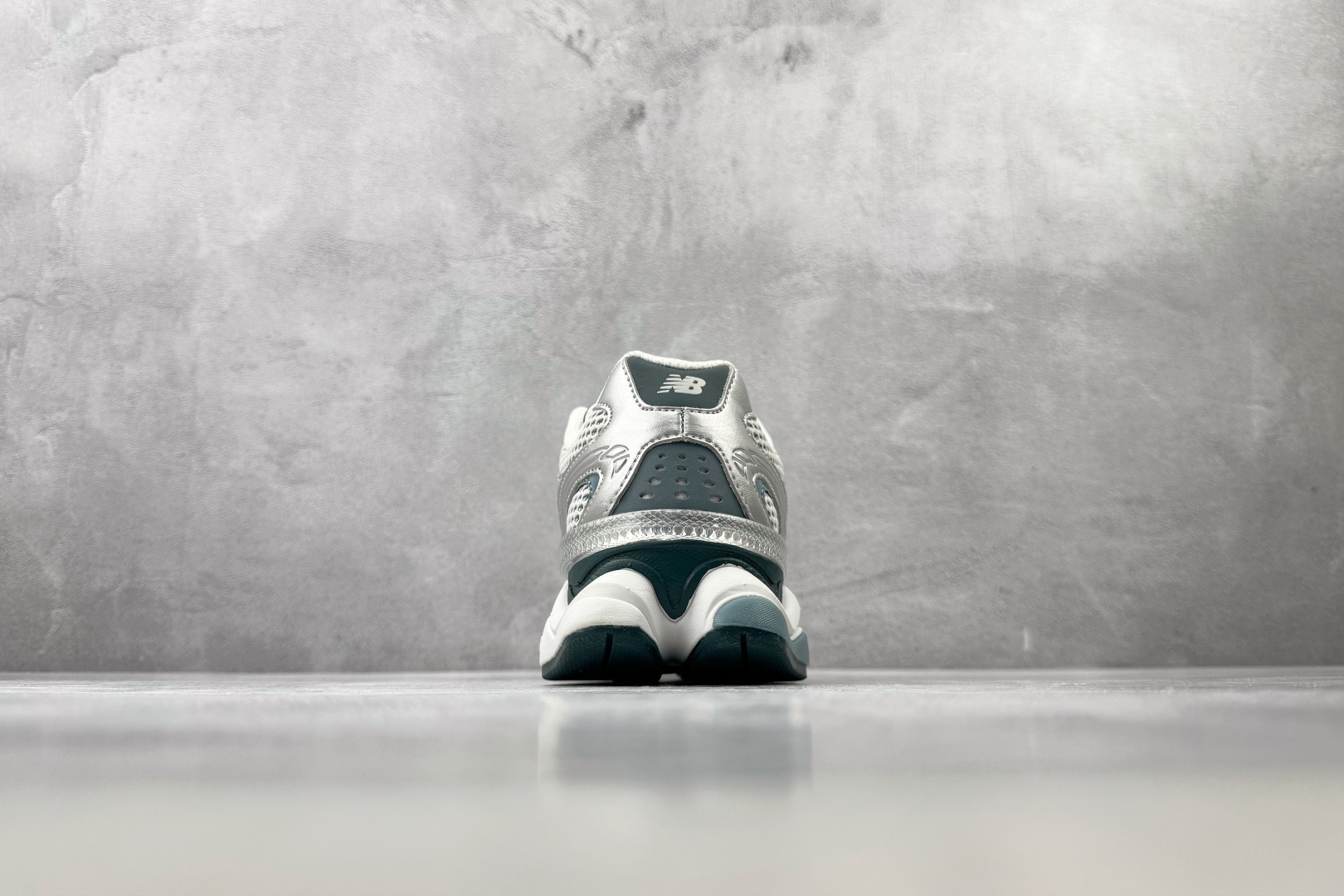 C 版 大厂出品 New Balance NB 9060 白绿 货号：U90606BA 尺码：36 36.5 37 38