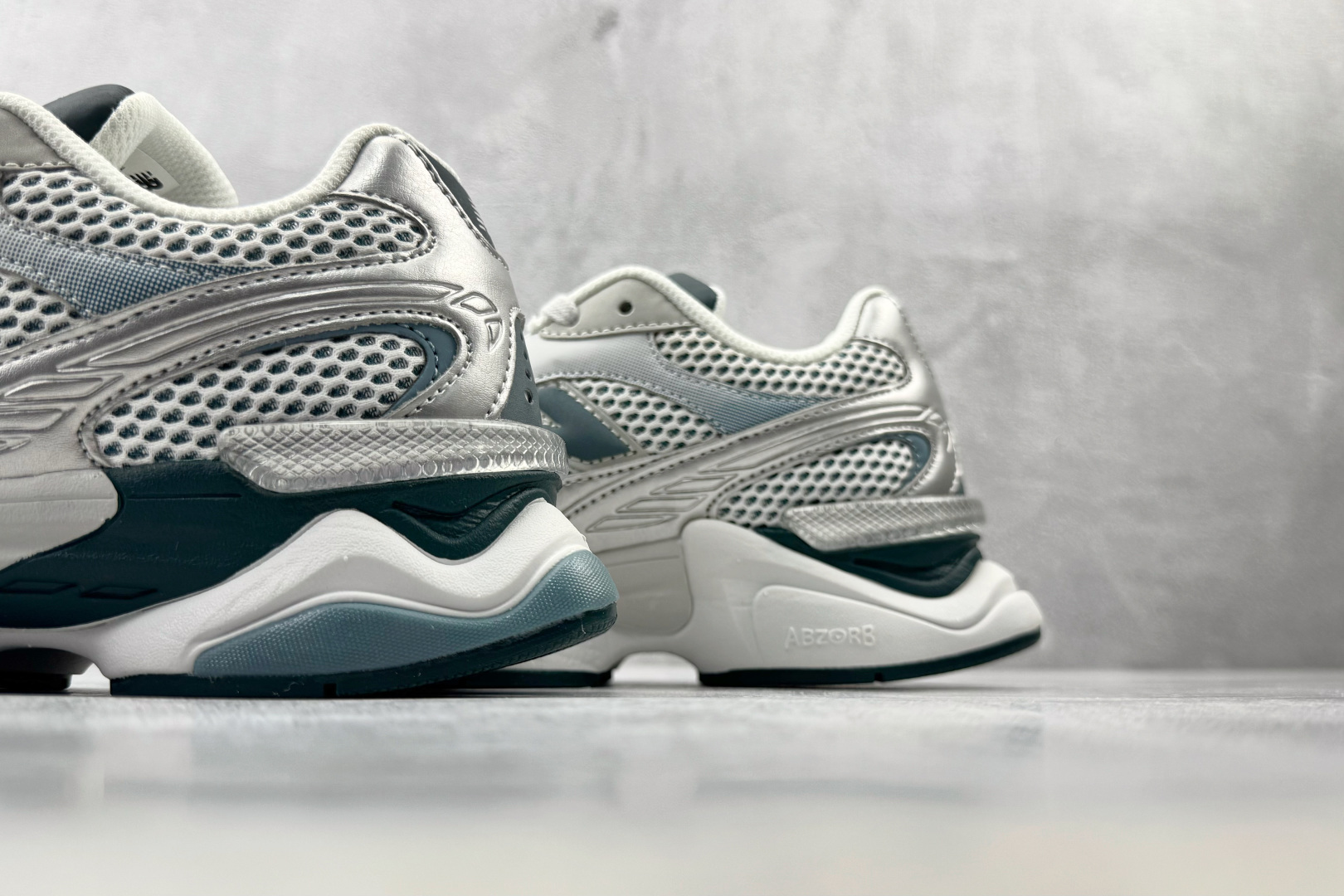 C 版 大厂出品 New Balance NB 9060 白绿 货号：U90606BA 尺码：36 36.5 37 38