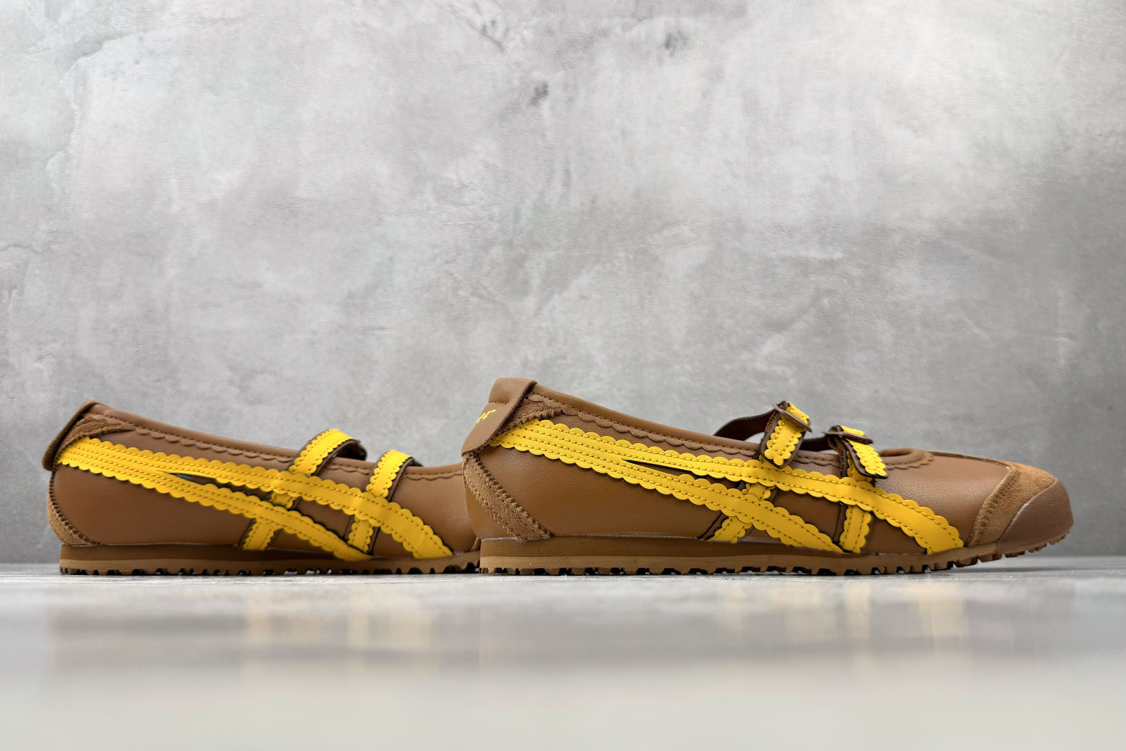 SC 渠道特供 Onitsuka Tiger鬼塚虎 MEXICO 66 TGRS 棕黄 货号:1182A678-201 SC 渠道特供 Onitsuka Tiger鬼塚虎 MEXICO 66 TGRS 棕黄 货号:1182A678-201