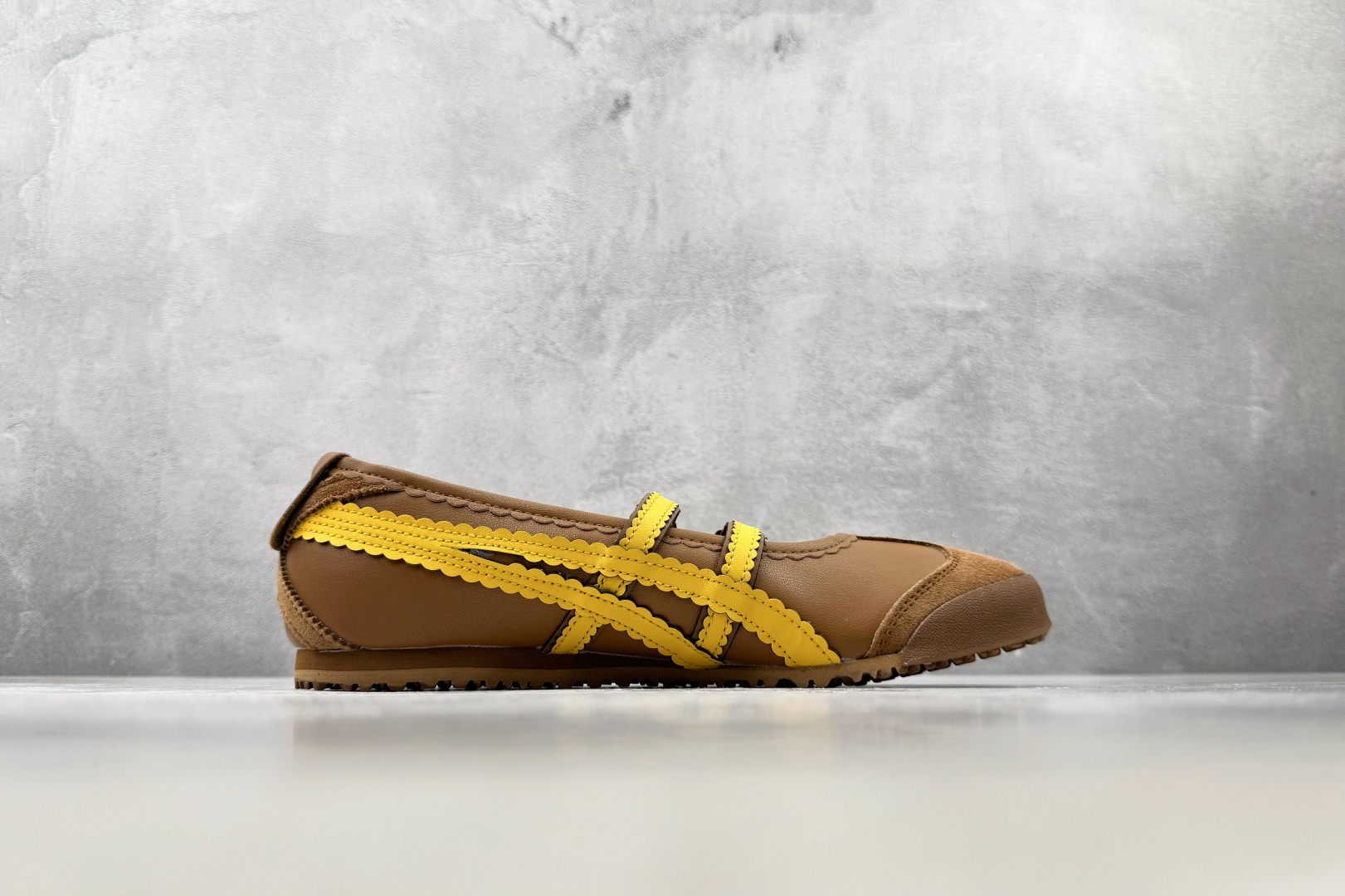 SC 渠道特供 Onitsuka Tiger鬼塚虎 MEXICO 66 TGRS 棕黄 货号:1182A678-201 SC 渠道特供 Onitsuka Tiger鬼塚虎 MEXICO 66 TGRS 棕黄 货号:1182A678-201