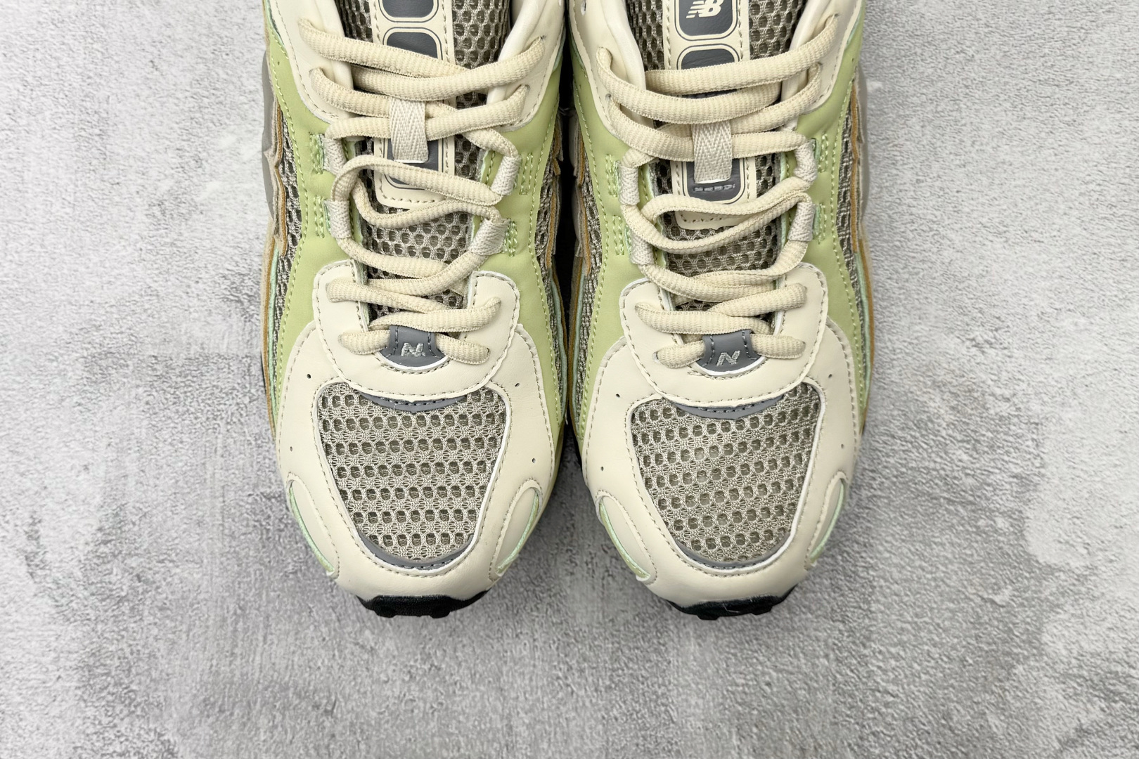 FC 纯原出品 New Balance 204L 米绿 货号：U204L7YU 尺码：36 36.5 37.5 38 3