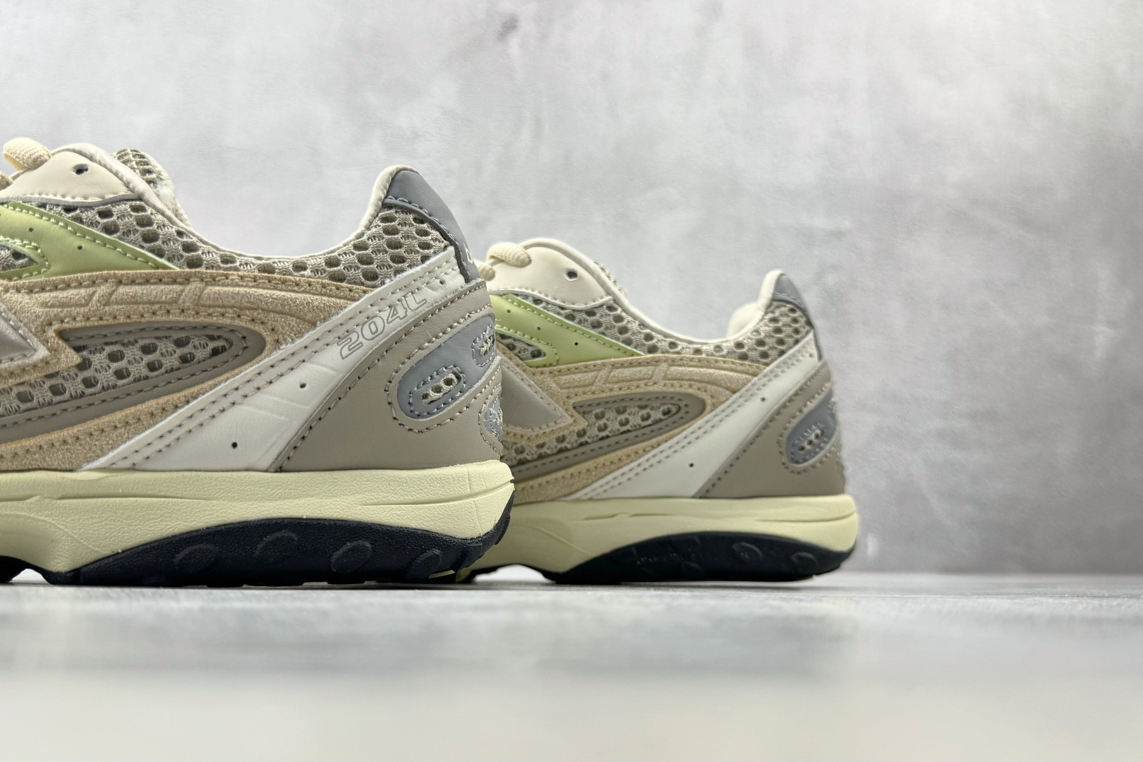 FC 纯原出品 New Balance 204L 米绿 货号：U204L7YU 尺码：36 36.5 37.5 38 3