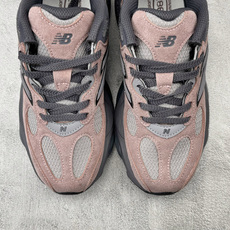 FC 纯原出品 New Balance NB 983 棕红 货号:U9832UH 尺码:36 36.5 37.5 38 FC 纯原出品 New Balance NB 983 棕红 货号:U9832UH 尺码:36 36.5 37.5 38