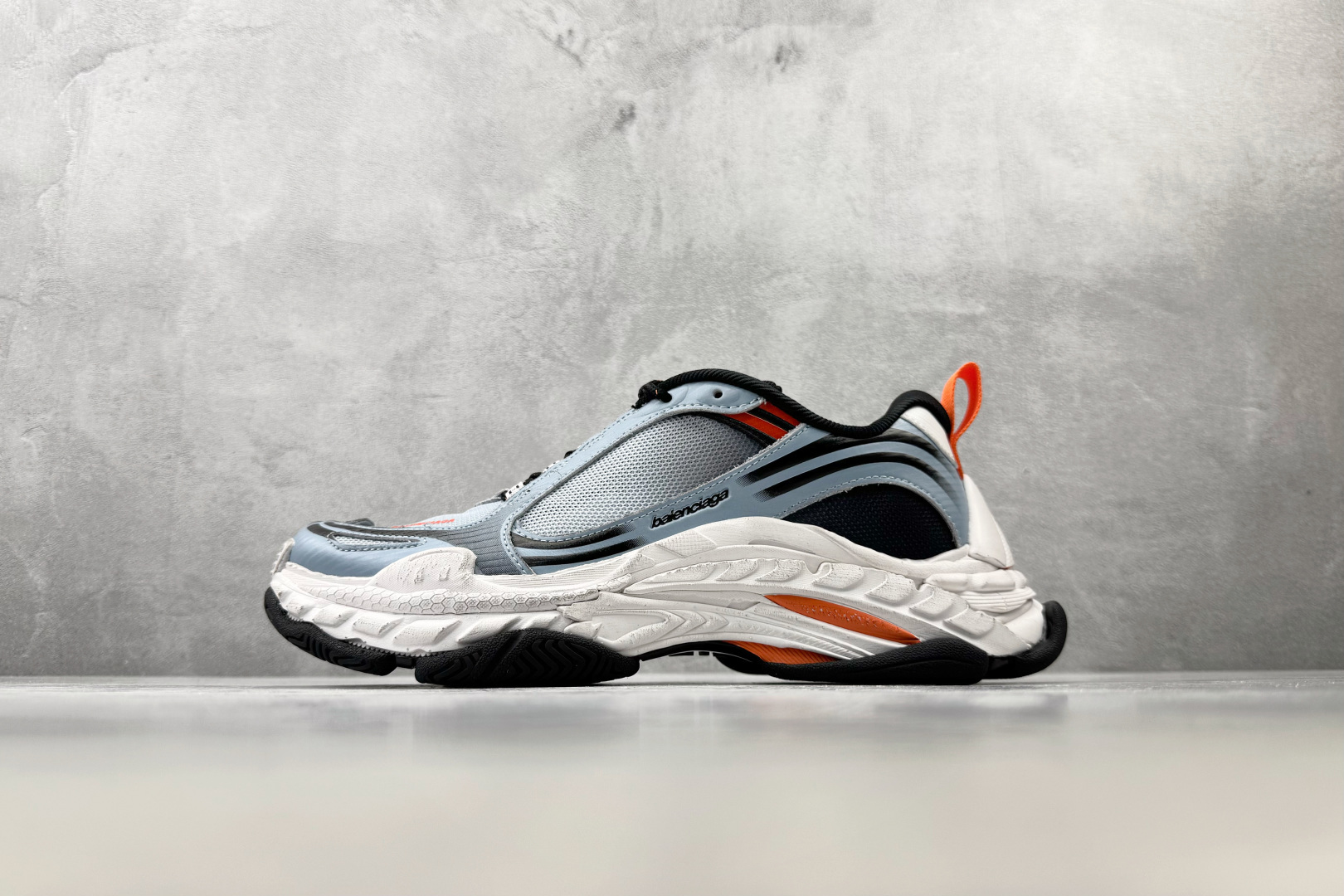 XA 最新外贸批次 Balenciaga巴黎世家 Triple S.2 GRADIENT 蓝色拼白色 货号：WTR2G4