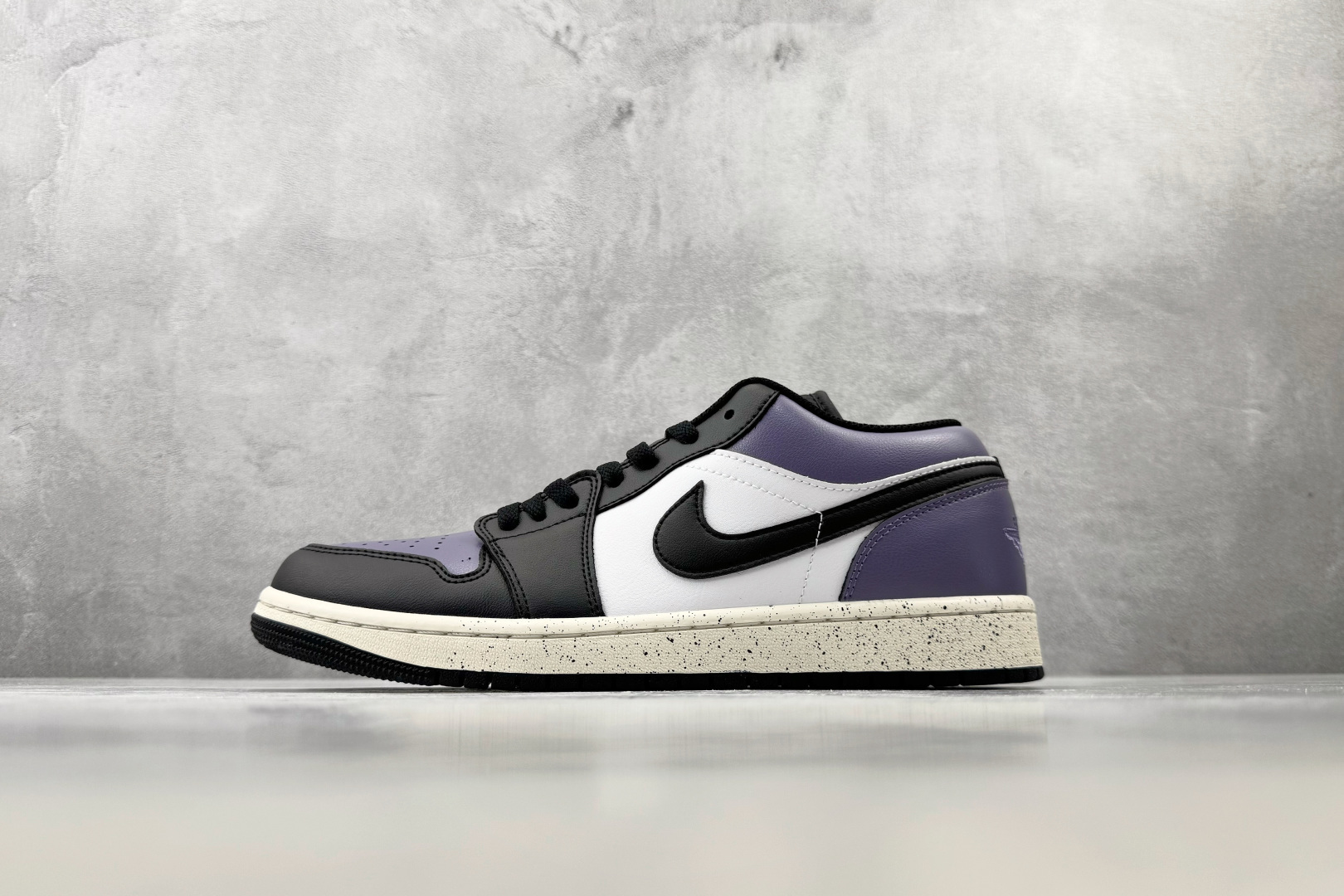 K版 综合版 Jordan Air Jordan 1 黑白紫 货号：-081 尺码：36 36.5 37.5 38 38