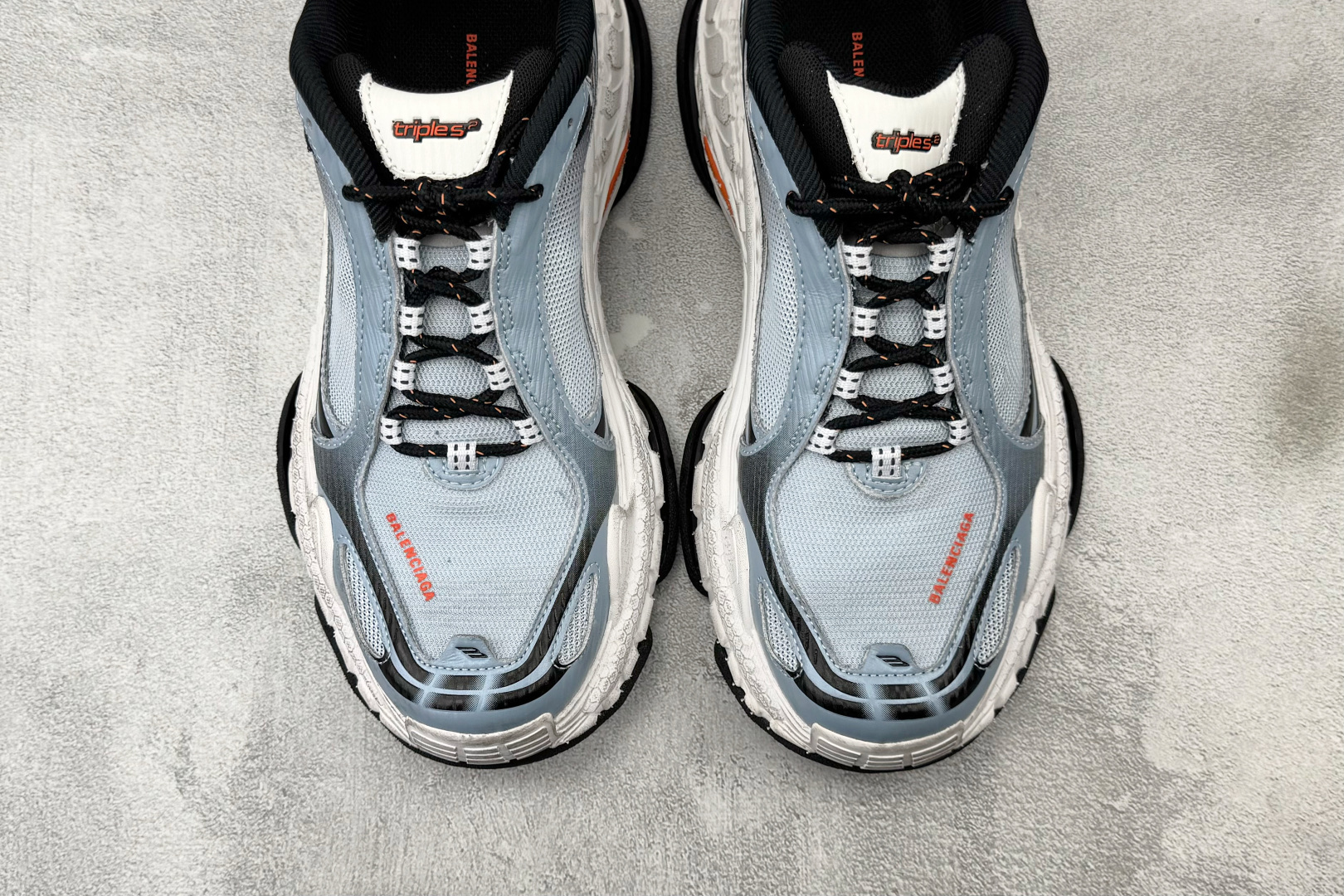 XA 最新外贸批次 Balenciaga巴黎世家 Triple S.2 GRADIENT 蓝色拼白色 货号：WTR2G4