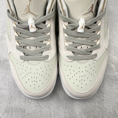 HJ Jordan Air Jordan Sixty Plus 米灰 货号:IH2047-004 尺码:36 36.5 HJ Jordan Air Jordan Sixty Plus 米灰 货号:IH2047-004 尺码:36 36.5