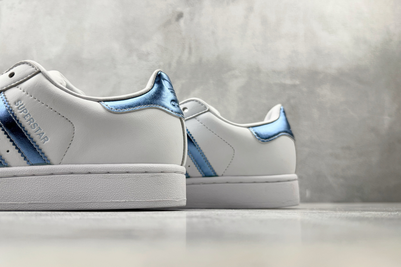 XP/H11 平台专供 adidas originals SUPERSTAR 2 白色 货号: LA7739 尺码：35