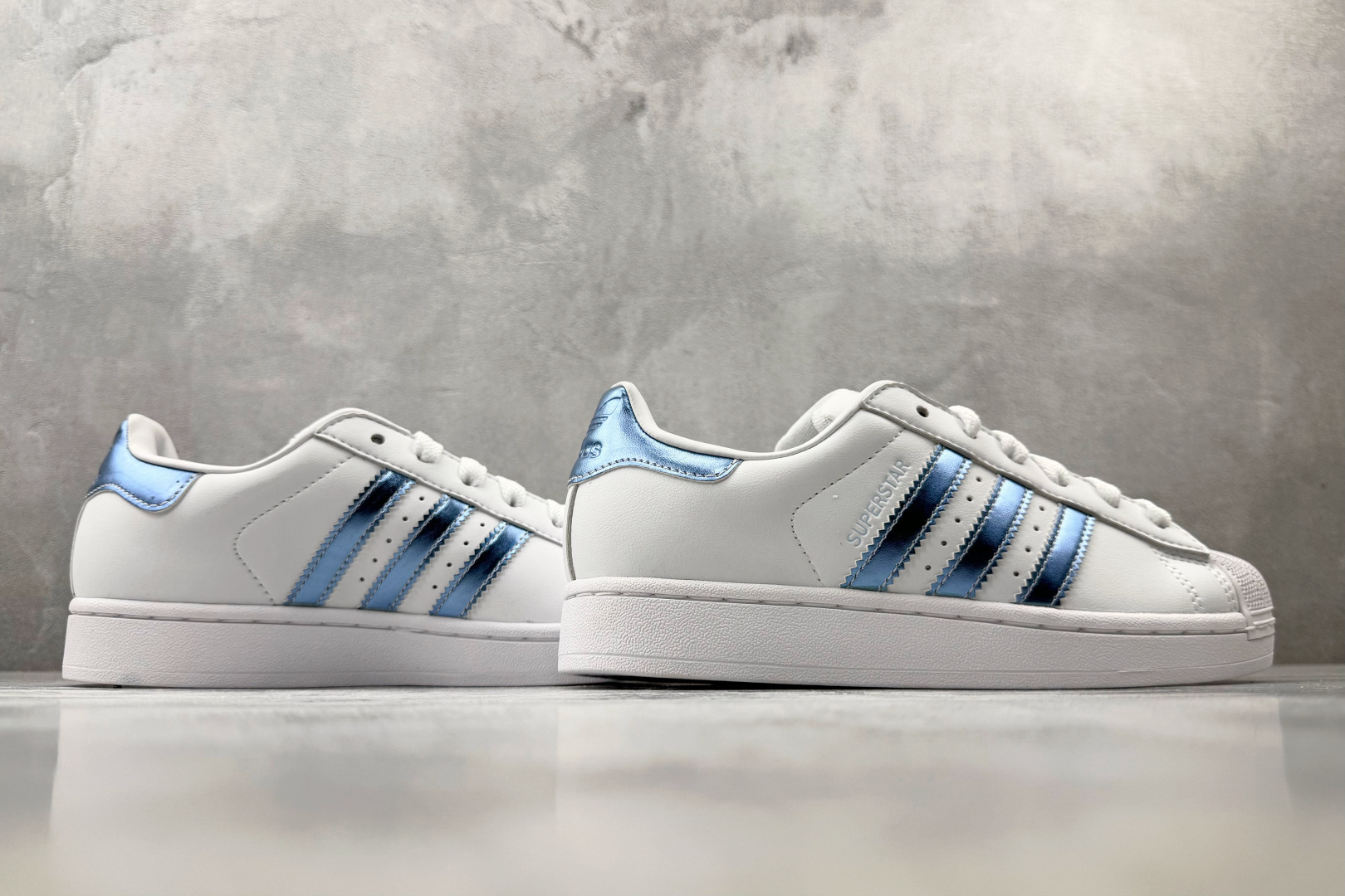 XP/H11 平台专供 adidas originals SUPERSTAR 2 白色 货号: LA7739 尺码：35