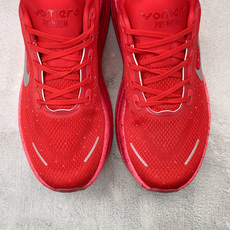 HC Nike Vomero Premium 红色 货号 :IU2827 600 尺码:36 36.5 37 37.5 HC Nike Vomero Premium 红色 货号 :IU2827 600 尺码:36 36.5 37 37.5