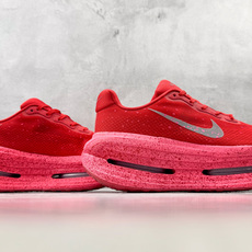 HC Nike Vomero Premium 红色 货号 :IU2827 600 尺码:36 36.5 37 37.5 HC Nike Vomero Premium 红色 货号 :IU2827 600 尺码:36 36.5 37 37.5